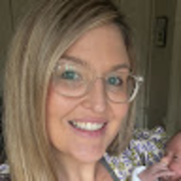 Meet your Posher, Liz - Picture 1 of 1